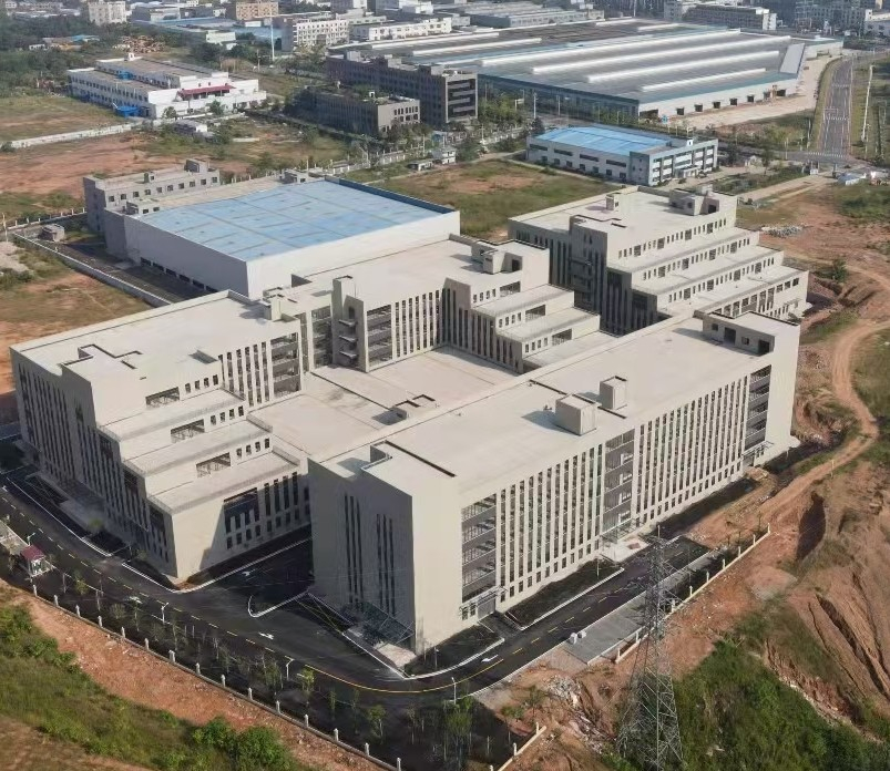 株洲金城華億電商服飾產(chǎn)業(yè)園定制恒壓變頻給水設(shè)備2臺(tái)+40噸不銹鋼水箱